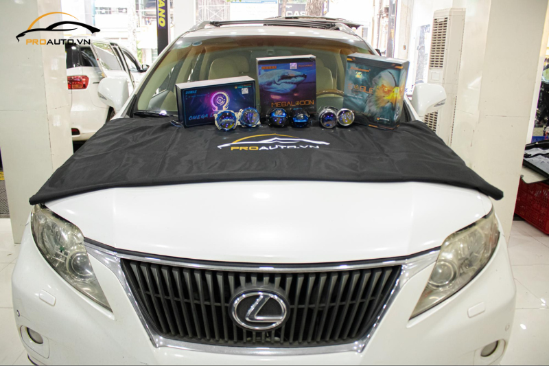 Nâng cấp Lexus bằng cách độ đèn