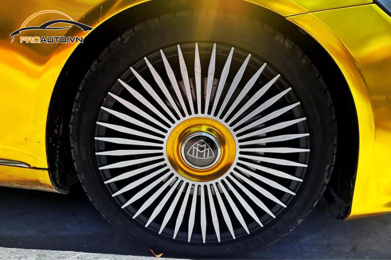 Nâng đời xe Mercedes bằng cách độ mâm Maybach