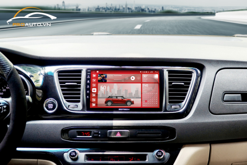 Nâng đời xe Mercedes bằng cách độ màn hình Android