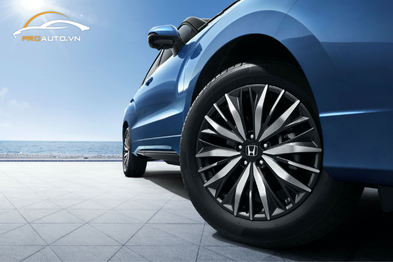 Nâng đời xe ô tô bằng cách độ mâm, vỏ xe