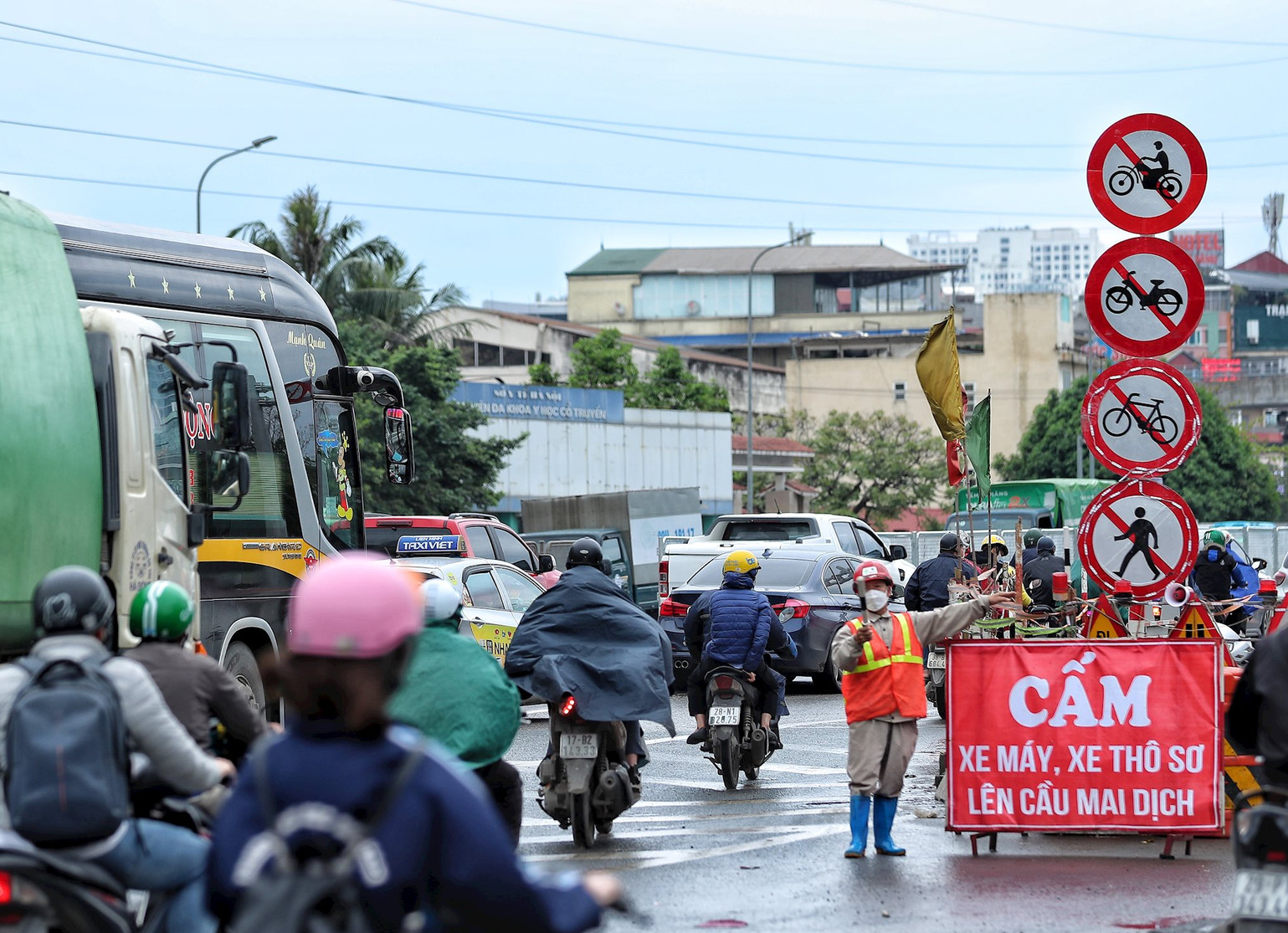 Ý nghĩa biển báo cấm xe gắn máy