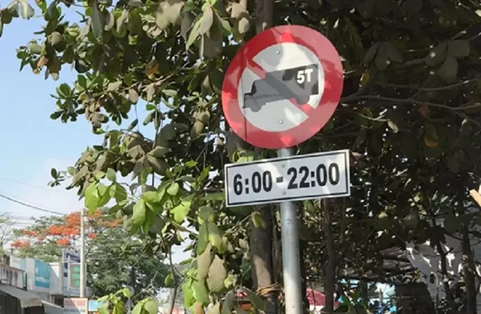 Ý nghĩa biển báo cấm xe tải