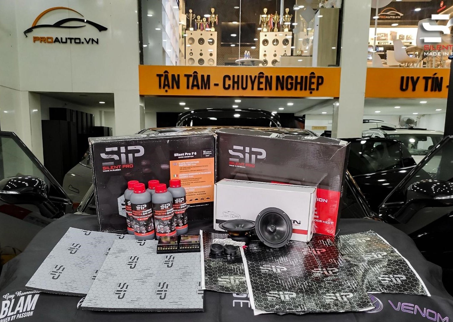 Hình ảnh thi công của các sản phẩm cách âm chống ồn tại trung tâm 