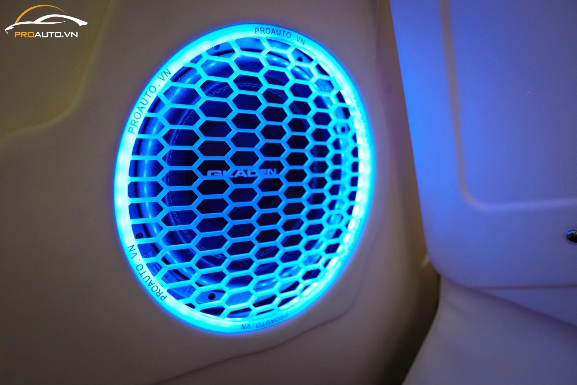 Nâng Cấp Âm Thanh Cho Kia Carnival