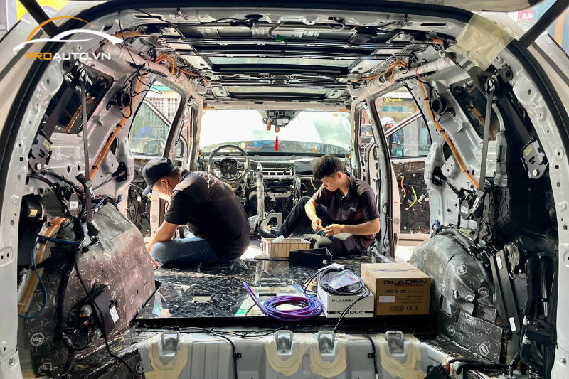 Thi công độ sàn ô tô tại PROAUTO.VN