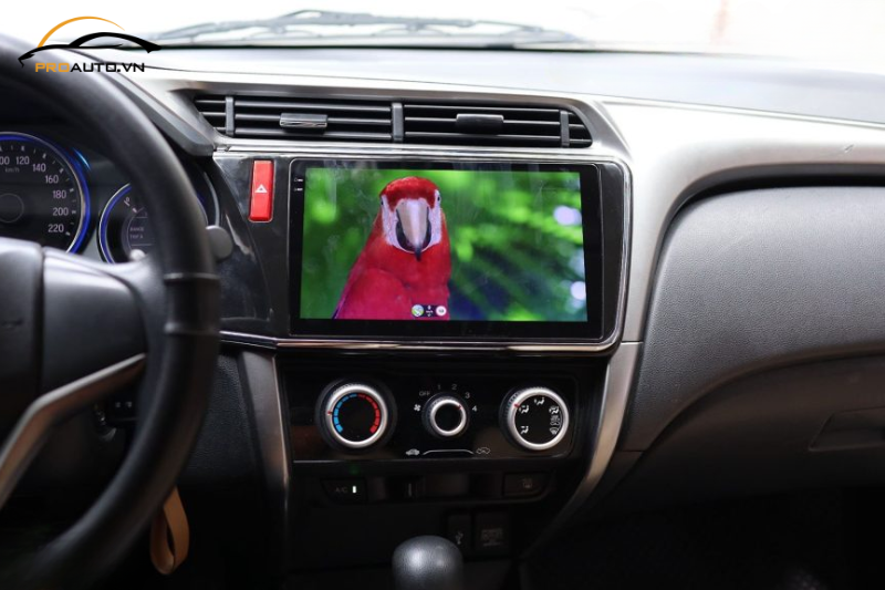 Thiết kế viền kim cương siêu mỏng