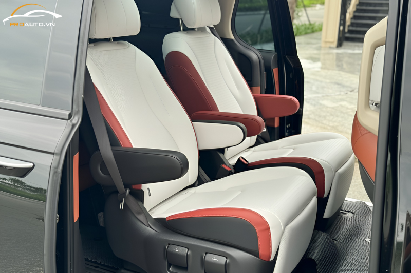 Bọc da ghế xe Kia Carnival 2024 bằng da simili