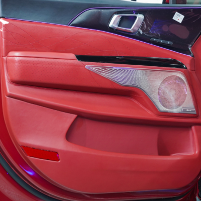 Bọc da tapi cửa xe Kia Carnival 2025