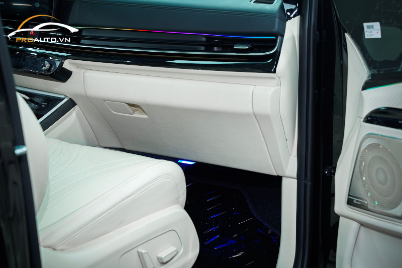 Bọc da taplo xe Kia Carnival 2025