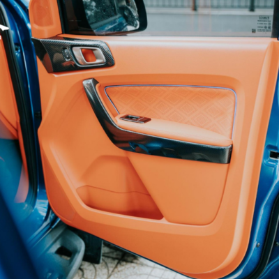 Bọc da và đổi màu tapi cửa xe Ford Raptor