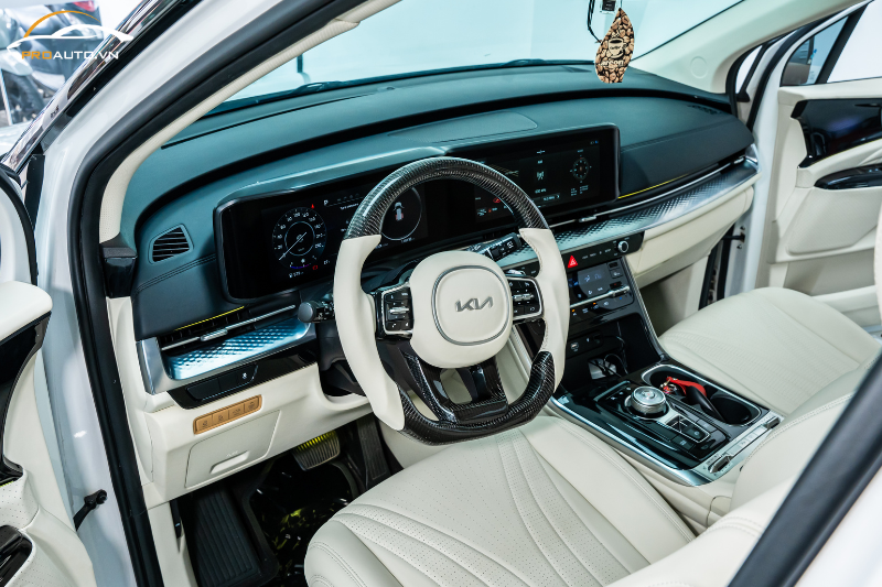 Bọc da vô lăng xe Kia Carnival 2024