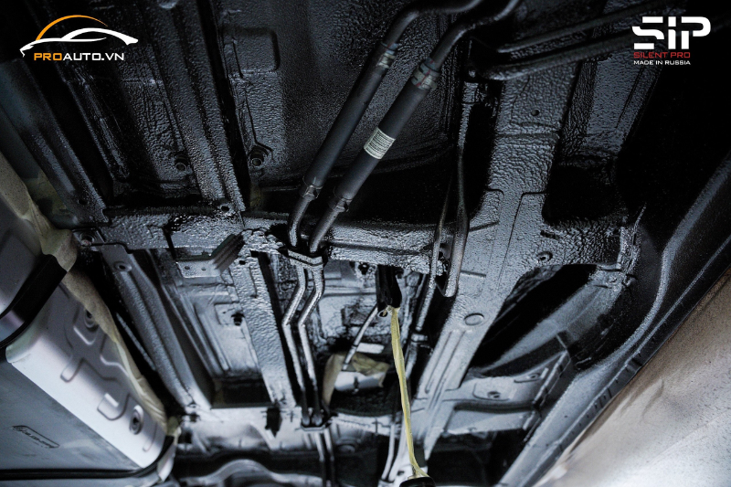 Có nên phủ gầm cho xe Kia Carnival 2025?