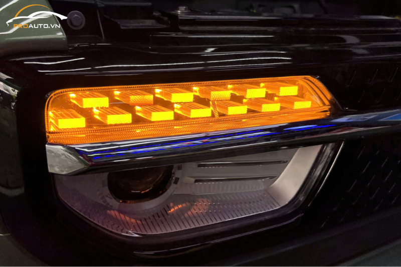 Độ đèn LED mí xi nhan VF3