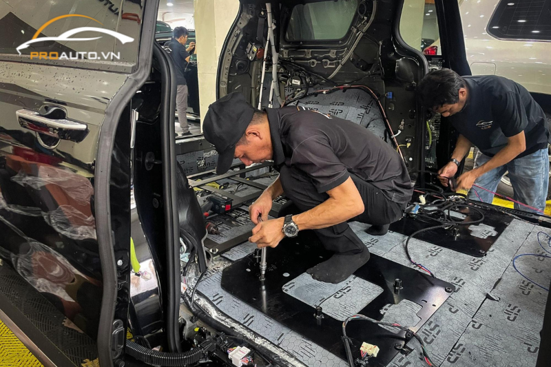 Độ ghế Limousine cho xe hơi 