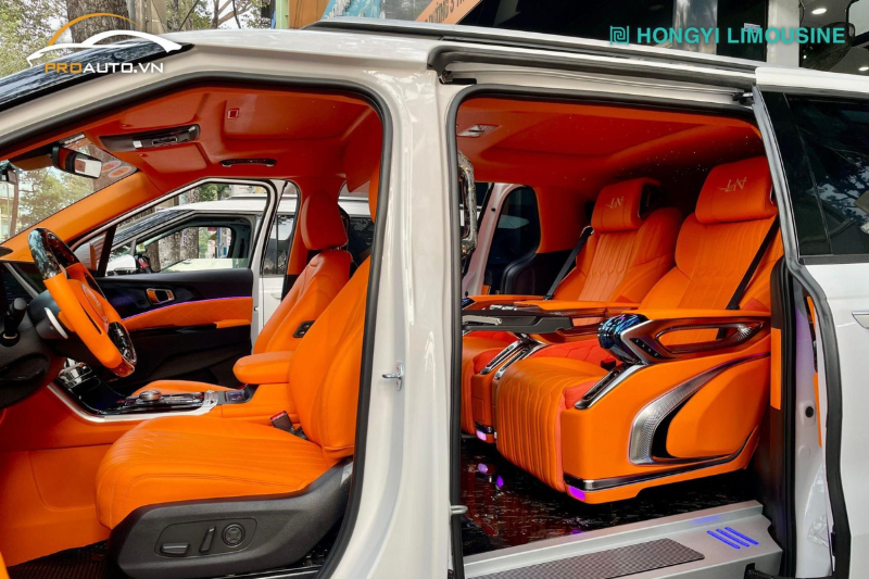 Độ Limousine Kia Carnival 2025 với hạng mục đổi màu nội thất