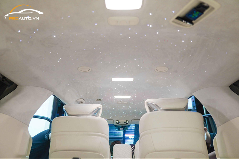 Độ trần ánh sao - Phụ kiện không thể thiếu cho Kia Carnival