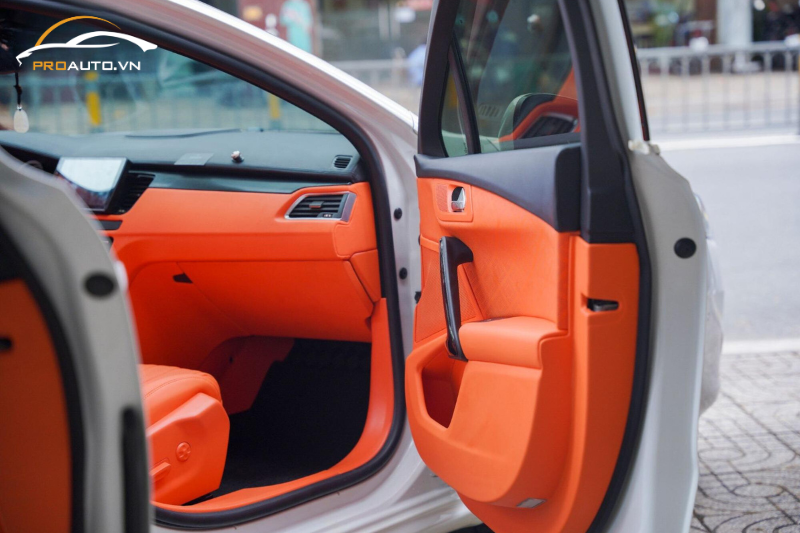 Đổi màu taplo xe Peugeot 508