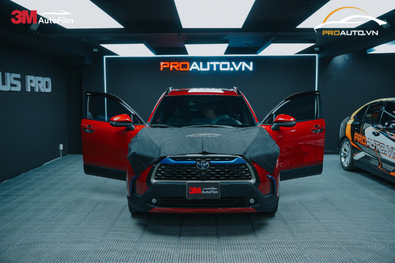 Giá 3m crystalline - Thi công dán phim cách nhiệt 3M cho xe Toyota Cross