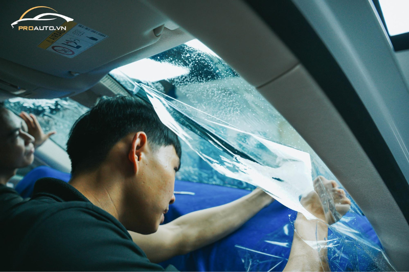 Giá phim cách nhiệt 3M kính lái - Thi công dán phim cách nhiệt 3M kính lái cho xe Everest