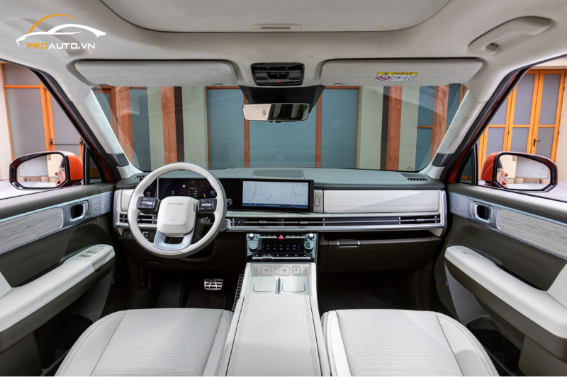 Khoang lái Hyundai Santafe 2024