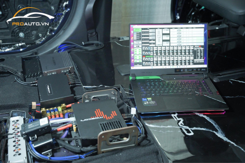 Kinh nghiệm độ loa xe Kia Carnival 2024