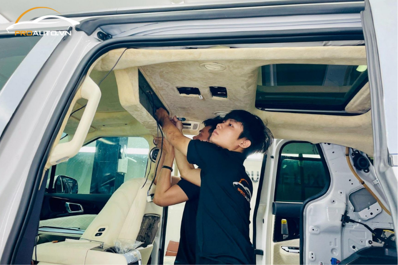 Kinh nghiệm nâng cấp phụ kiện xe Kia Carnival 2025