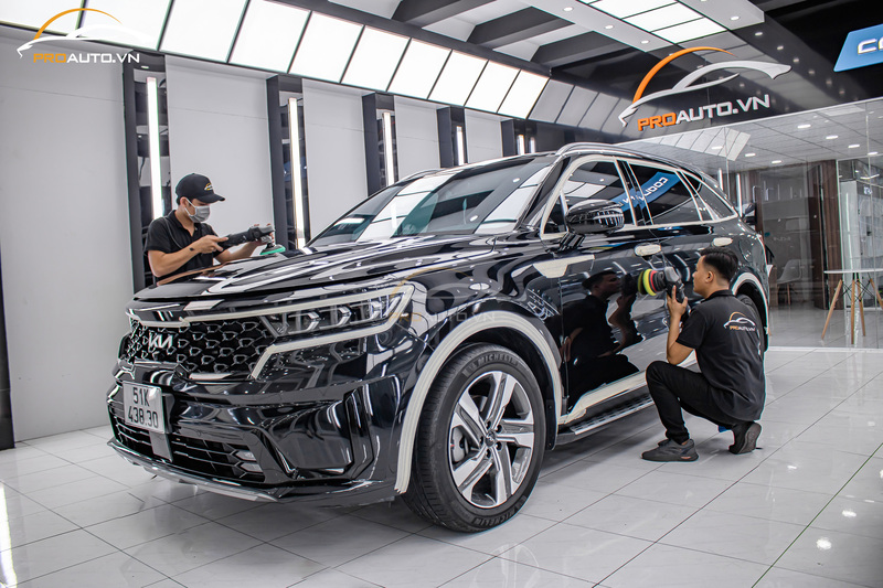 Phủ ceramic ô tô xe Kia Carnival 2024