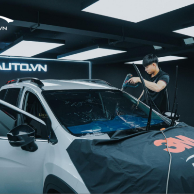 Thi công dán phim cách nhiệt ô tô tại PROAUTO.VN