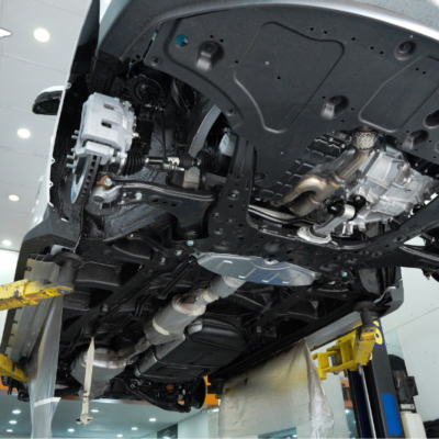 Thi công sơn phủ gầm xe Kia Carnival tại PROAUTO.VN