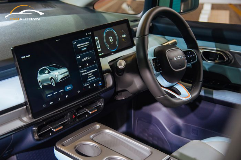 Bảng điều khiển và màn hình ô tô xe Aion Y Plus 2024