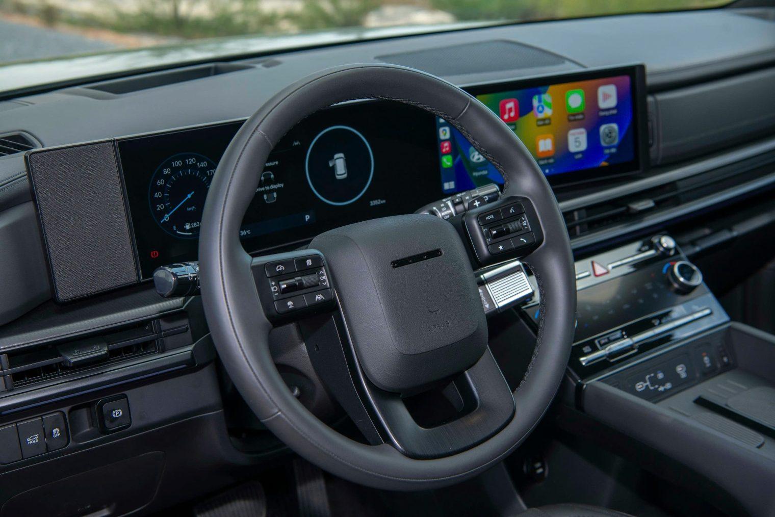 Bảng đồng hồ trung tâm là màn hình điện tử toàn phần Full Digital 12,3 inch