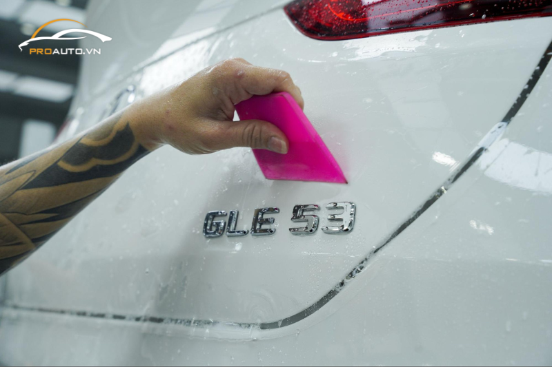 Có nên dán phim PPF xe Mercedes GLE 53 AMG?