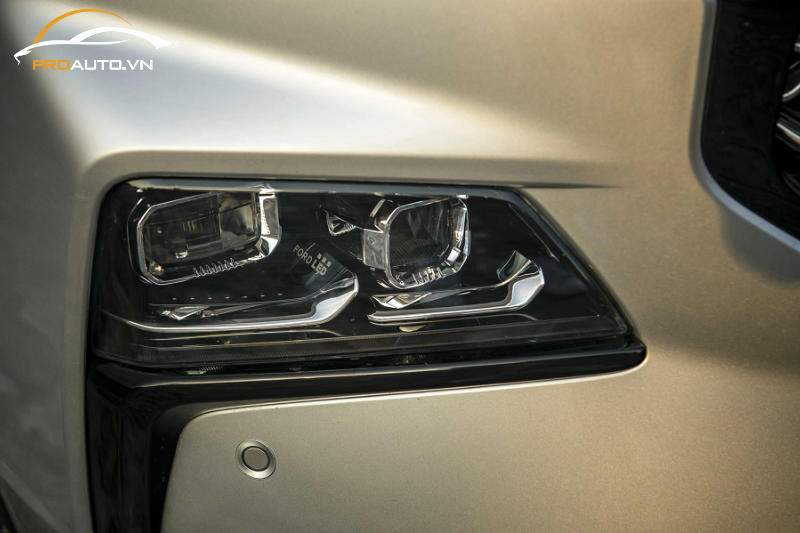 Cụm đèn pha trên Ford Territory 2024 