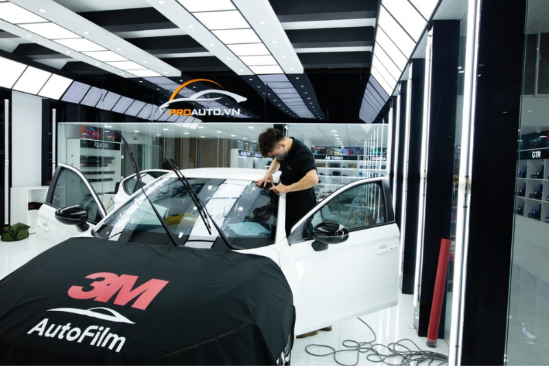 Dán phim cách nhiệt 3M chính hãng tại PROAUTO.VN