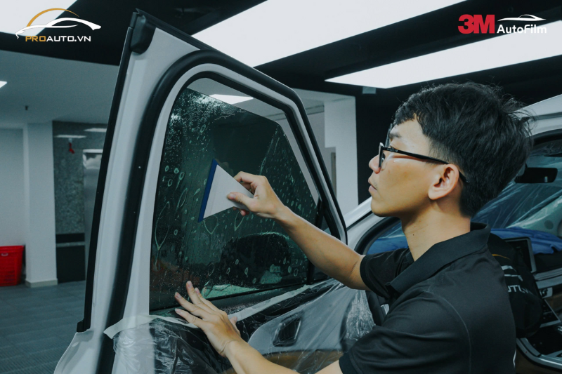 Dán phim cách nhiệt 3M IR Series cho kính tài phụ