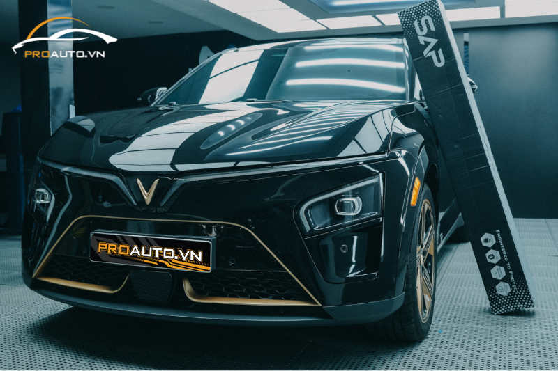 Dán phim PPF xe Vinfast VF7: Bảng giá mới nhất