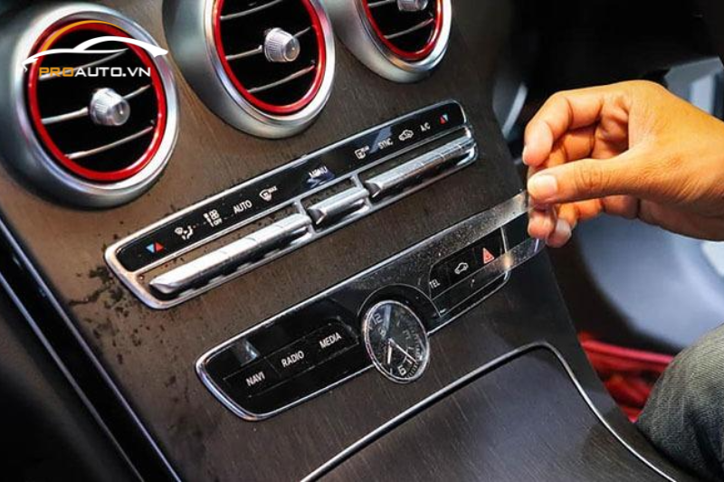 Dán PPF cho nội thất xe BMW X5