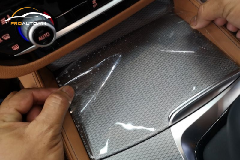 Dán PPF cho nội thất xe Ford Raptor