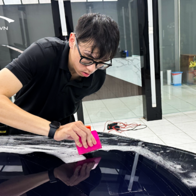 Dán PPF giúp bảo vệ lớp sơn xe hơi không bị trầy xước