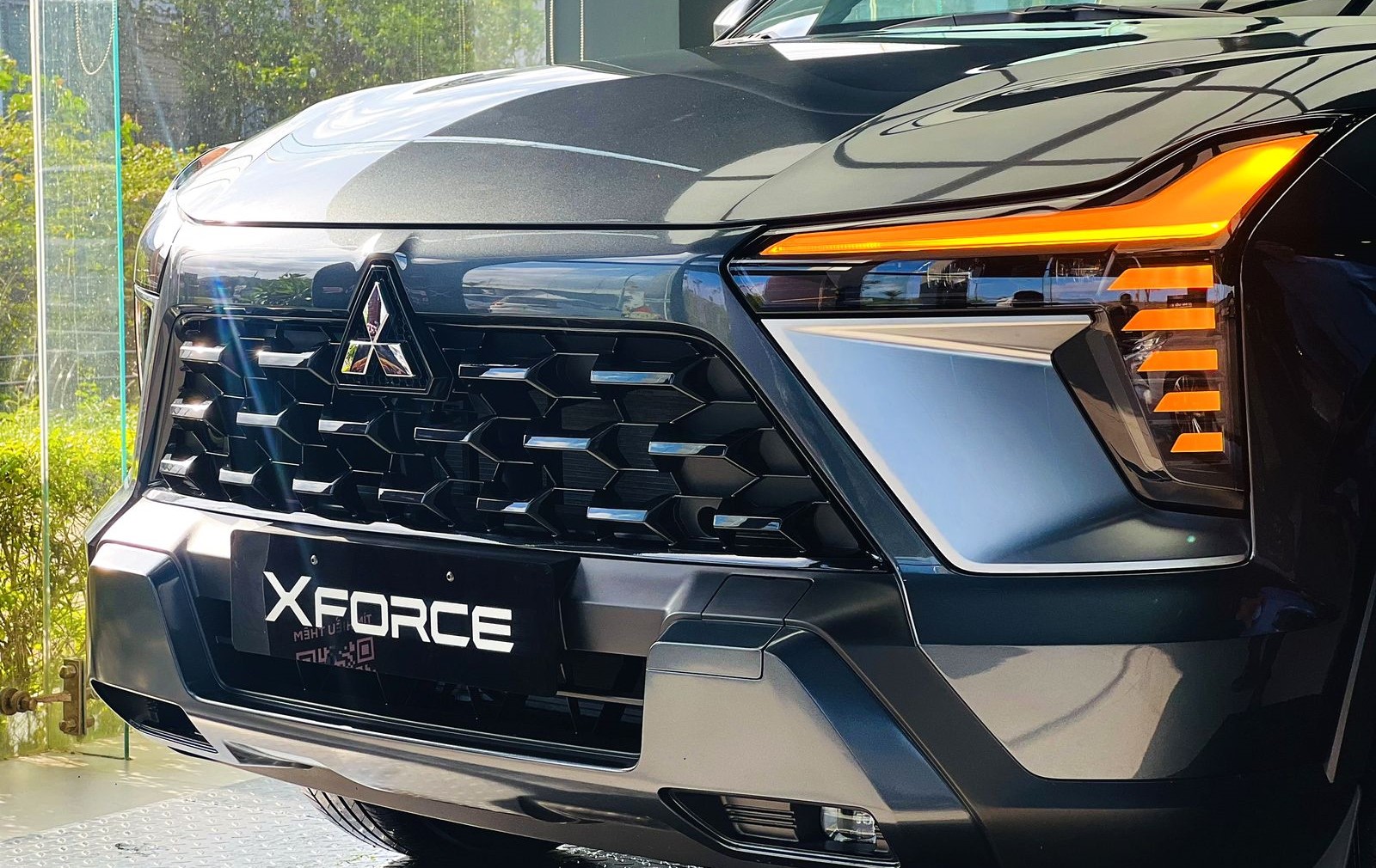 Đèn pha LED kiểu T-shape xe Mitsubishi Xforce 2024