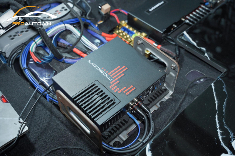 Độ âm thanh xe Kia Carnival là sự đầu tư đáng giá