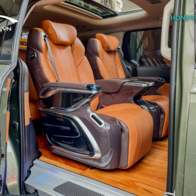 Độ ghế Limousine 3.0 màu nâu cho anh chủ Kia Carnival