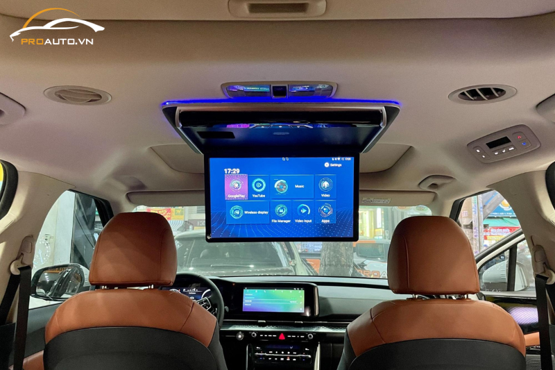 Độ màn hình tivi cho xe Hyundai Santafe 2024
