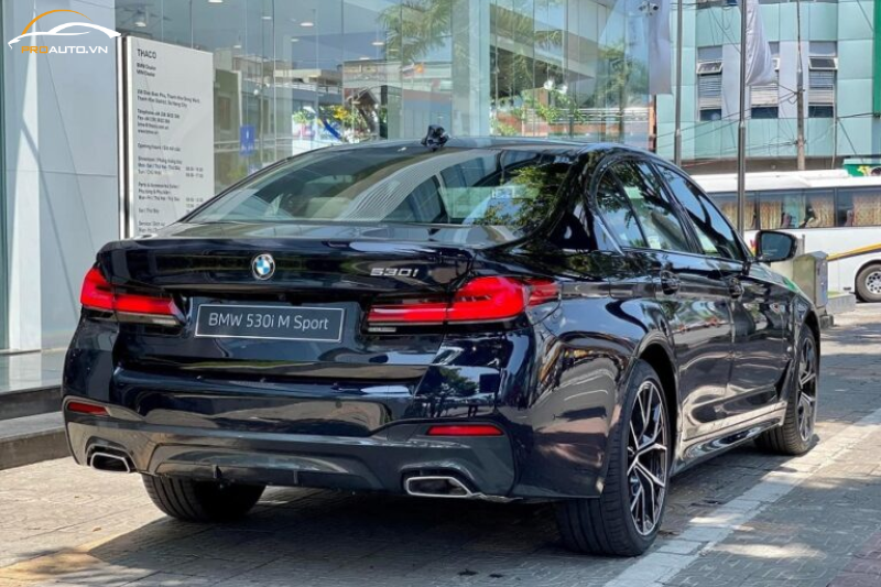 Đuôi xe BMW 5 Series 2024