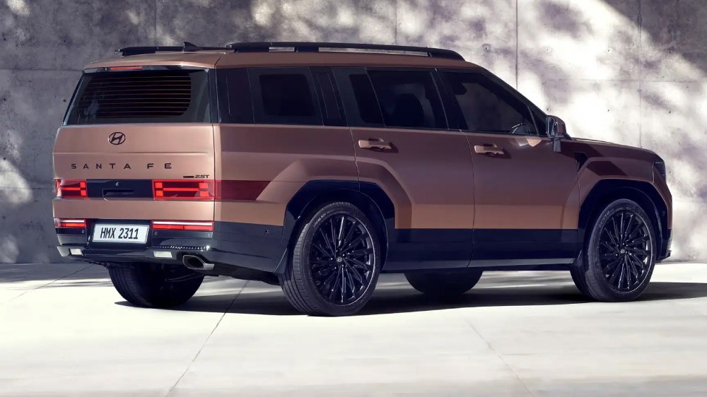 Đuôi xe Hyundai Santafe 2025