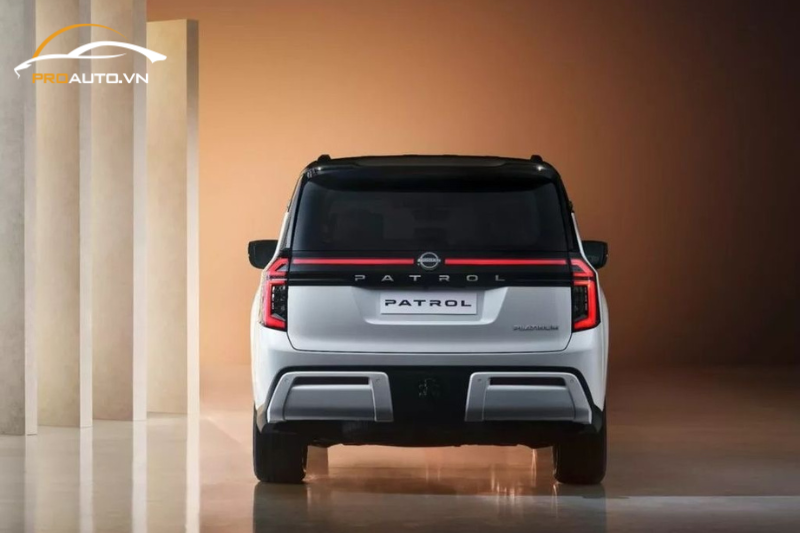 Đuôi xe Nissan Patrol 2025