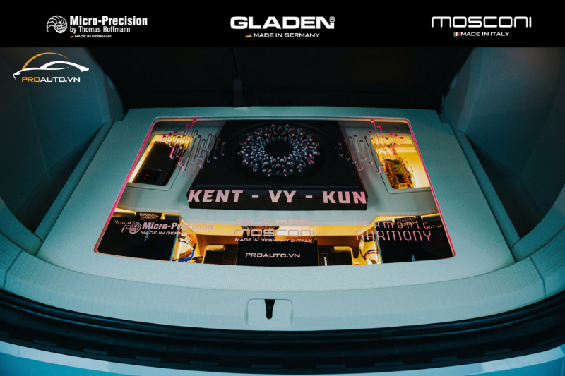 Hình ảnh xe Volkswagen Viloran độ âm thanh