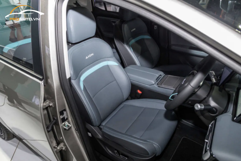 Khoang lái Aion Y Plus 2024