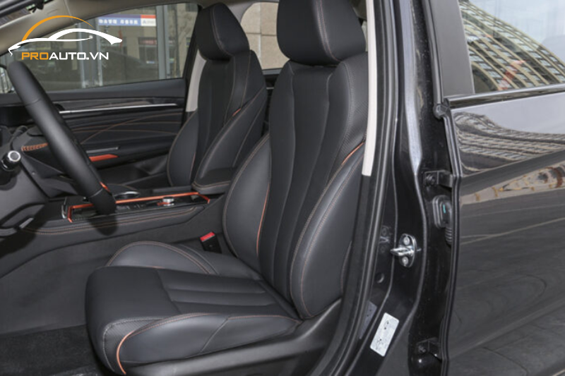 Khoang lái xe Chery Omoda S5 2024