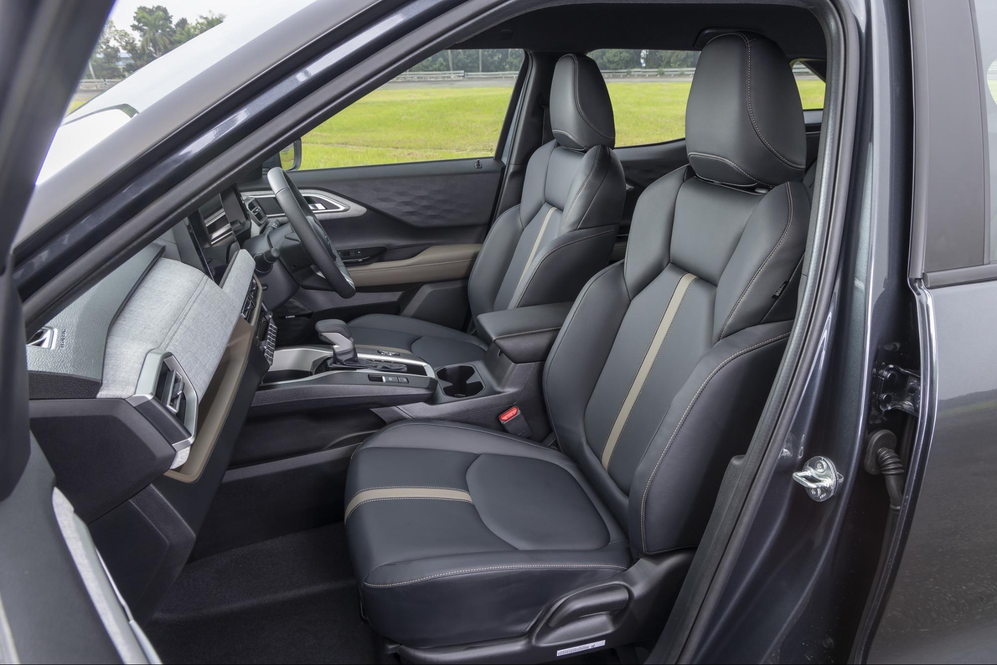 Khoang lái xe Mitsubishi Xforce 2024 